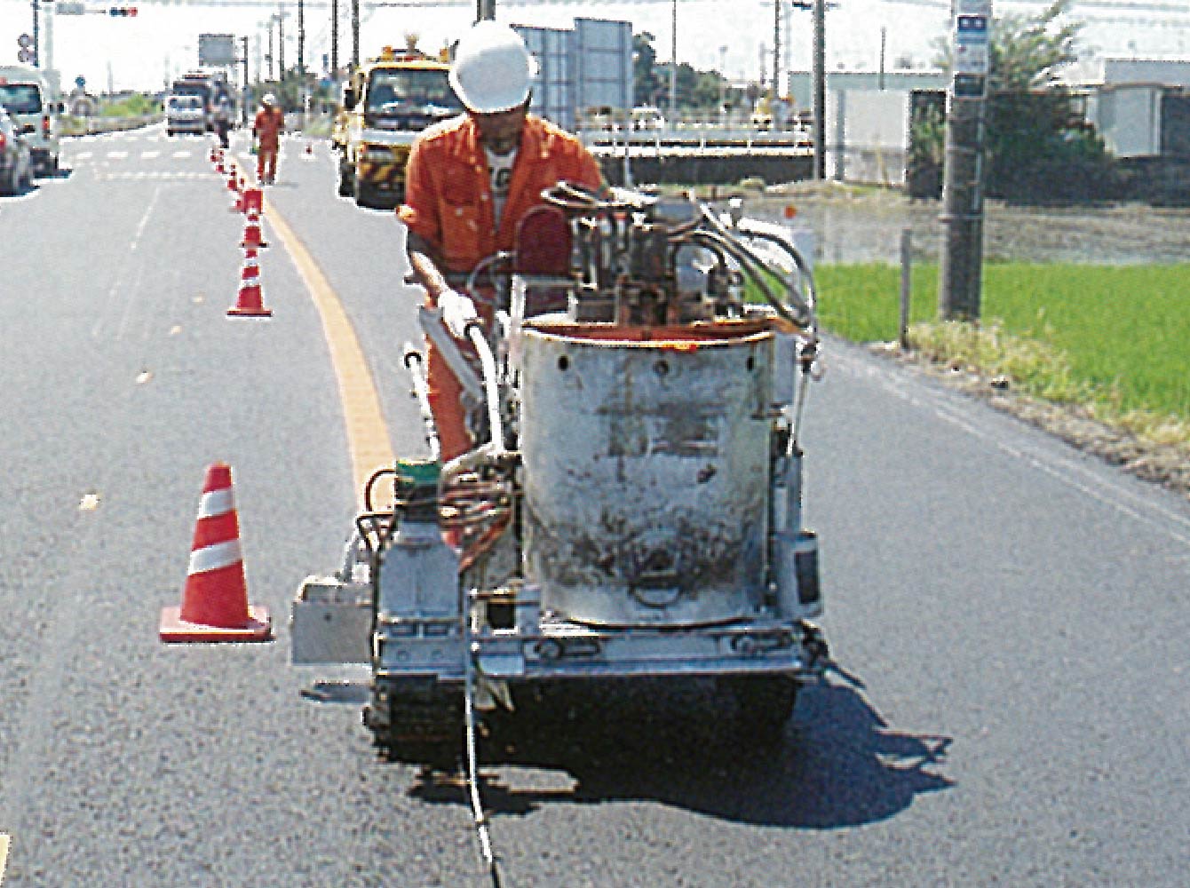 道路標示・区画線ライン消去工事